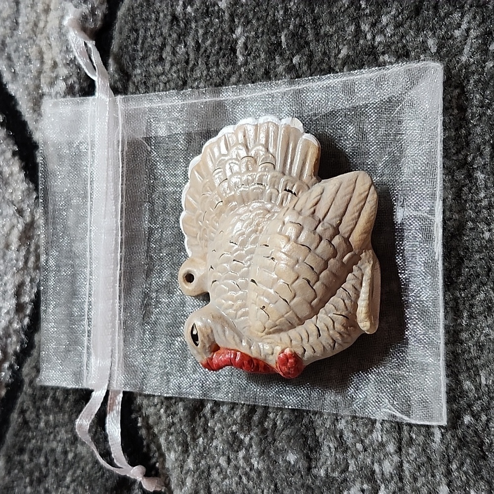 VINTAGE CERAMIC THANKSGIVING TURKEY FIGURINE NECKLACE ORNAMENT CRAFTS